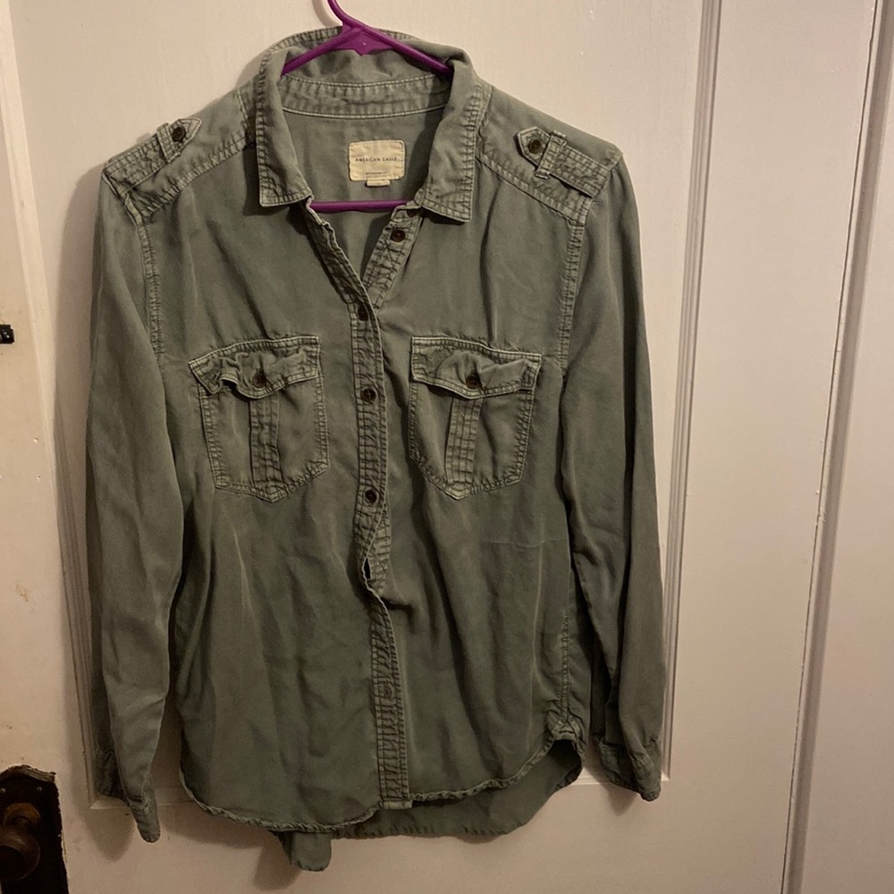 American Eagle Button Up Medium